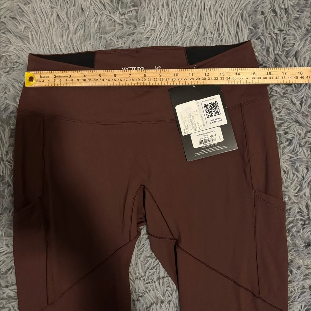 Arc'teryx Women's Leggings in Rich Brown - Picture 4 of 7